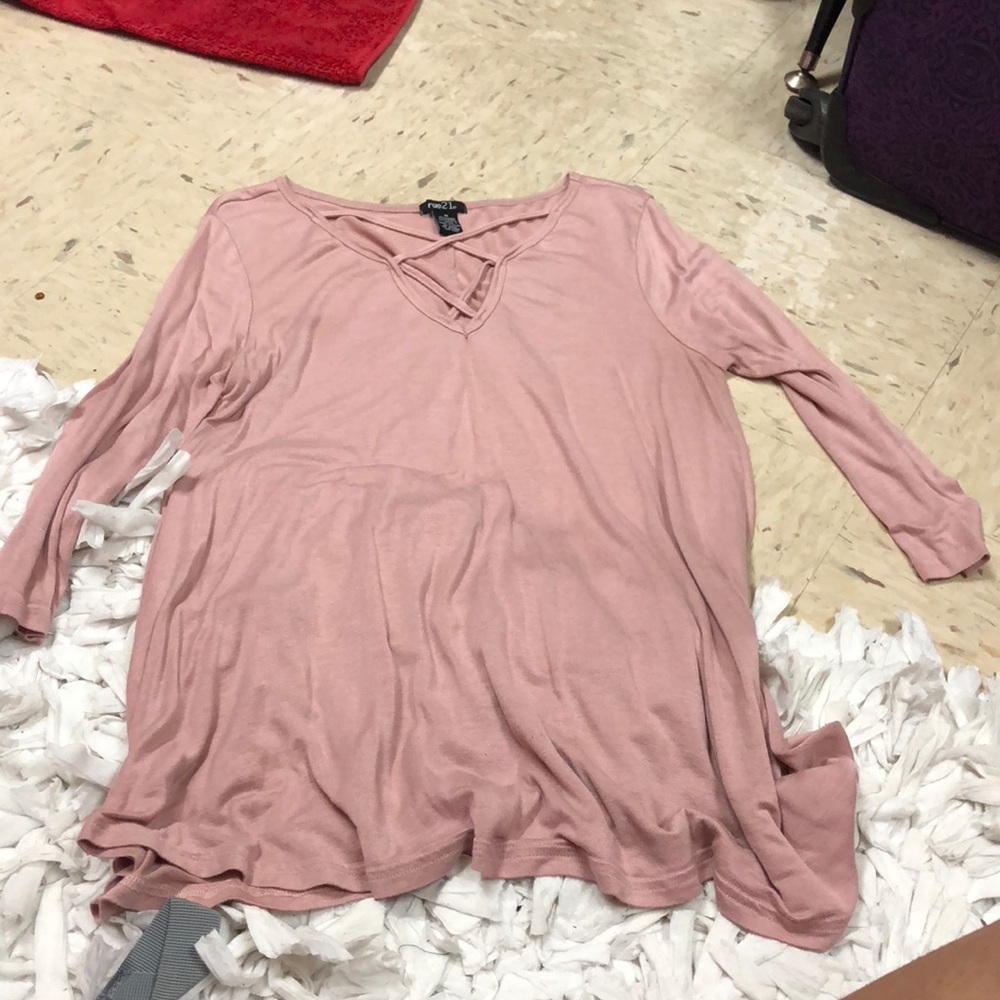 Rose blouse SIZE: MEDIUM